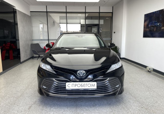 Подержанный автомобиль Toyota Camry Sedan 2020 года (2 фото)