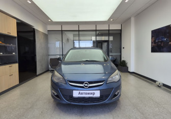 Подержанный автомобиль Opel Astra Hatchback 2012 года (2 фото)