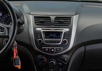 Подержанный автомобиль Hyundai Solaris Sedan 2015 года (13 фото)