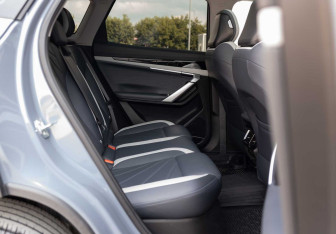 Подержанный автомобиль Geely Atlas 2024 года (20 фото)
