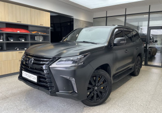 Подержанный автомобиль Lexus LX 2017 года (1 фото)