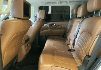 Подержанный автомобиль Infiniti QX80 2019 года (9 фото)