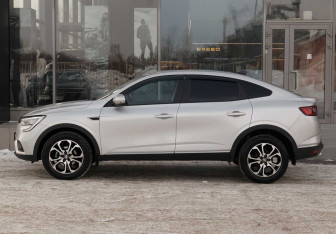 Подержанный автомобиль Renault Arkana 2021 года (8 фото)