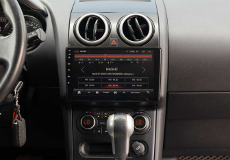 Подержанный автомобиль Nissan Qashqai 2011 года (14 фото)