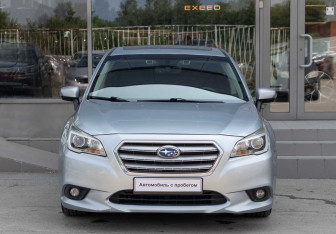 Подержанный автомобиль Subaru Legacy Sedan 2017 года (2 фото)