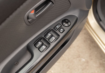 Подержанный автомобиль Kia Rio Sedan 2011 года (16 фото)