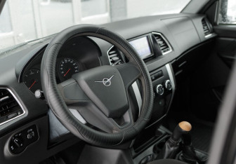 Подержанный автомобиль УАЗ Patriot 2018 года (11 фото)