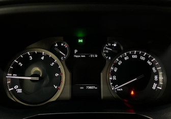 Подержанный автомобиль Toyota Land Cruiser Prado 2022 года (16 фото)