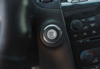 Подержанный автомобиль Infiniti FX 2010 года (15 фото)