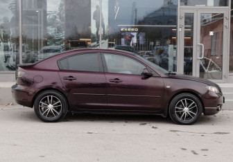 Подержанный автомобиль Mazda 3 Sedan 2007 года (4 фото)