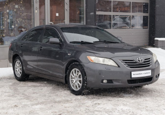 Подержанный автомобиль Toyota Camry Sedan 2008 года (3 фото)