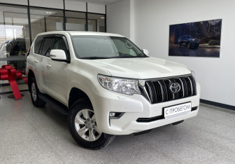 Подержанный автомобиль Toyota Land Cruiser Prado 2021 года (3 фото)