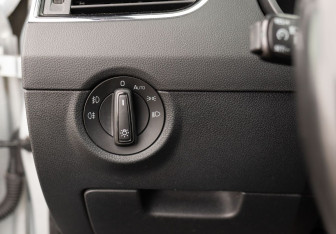 Подержанный автомобиль Skoda Octavia Liftback 2019 года (19 фото)