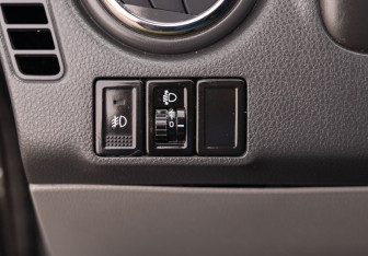 Подержанный автомобиль Suzuki SX4 Hatchback 2012 года (17 фото)