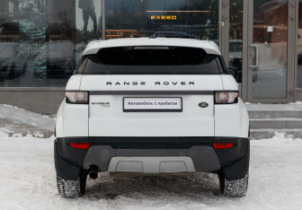 Подержанный автомобиль Land Rover Range Rover Evoque 2012 года (6 фото)