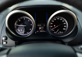 Подержанный автомобиль Toyota Land Cruiser Prado 2017 года (12 фото)