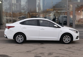 Подержанный автомобиль Hyundai Solaris Sedan 2019 года (4 фото)