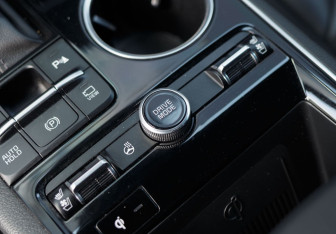 Подержанный автомобиль Kia K5 2021 года (17 фото)