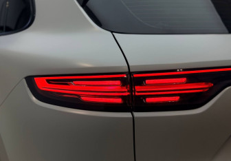 Подержанный автомобиль Porsche Cayenne 2019 года (9 фото)