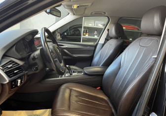 Подержанный автомобиль BMW X5 2016 года (8 фото)