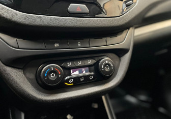 Подержанный автомобиль LADA (ВАЗ) Vesta Sedan 2020 года (16 фото)