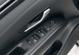 Подержанный автомобиль Hyundai Tucson 2021 года (18 фото)