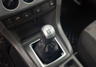 Подержанный автомобиль Ford Focus Sedan 2007 года (14 фото)