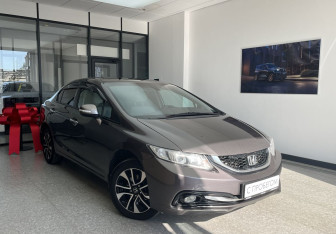 Подержанный автомобиль Honda Civic Sedan 2013 года (3 фото)