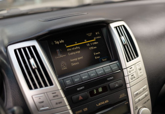 Подержанный автомобиль Lexus RX 2008 года (14 фото)