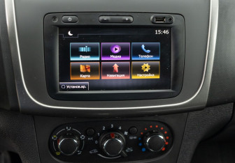 Подержанный автомобиль Renault Sandero 2022 года (13 фото)