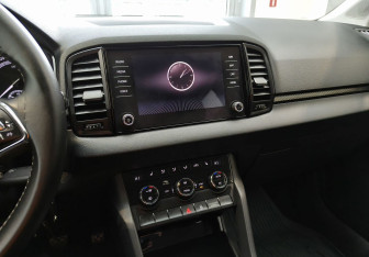 Подержанный автомобиль Skoda Karoq 2021 года (15 фото)