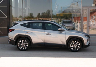 Подержанный автомобиль Hyundai Tucson 2023 года (4 фото)