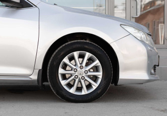 Подержанный автомобиль Toyota Camry Sedan 2012 года (9 фото)
