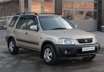 Подержанный автомобиль Honda CR-V 2000 года (3 фото)