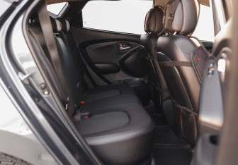 Подержанный автомобиль Hyundai ix35 2010 года (18 фото)