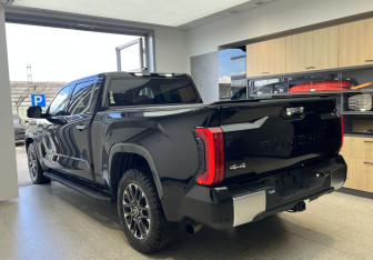 Подержанный автомобиль Toyota Tundra 2021 года (7 фото)