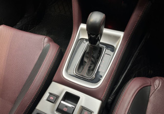 Подержанный автомобиль Subaru Levorg 2017 года (8 фото)