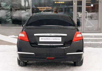 Подержанный автомобиль Nissan Teana 2009 года (6 фото)