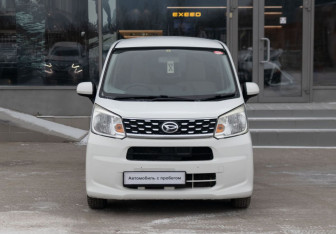 Подержанный автомобиль Daihatsu Move 2015 года (2 фото)