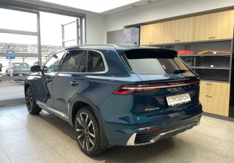 Подержанный автомобиль Geely Monjaro 2023 года (6 фото)