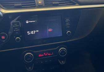 Подержанный автомобиль Kia Rio Hatchback 2021 года (14 фото)