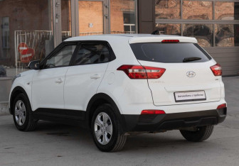 Подержанный автомобиль Hyundai Creta 2019 года (7 фото)