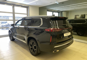 Подержанный автомобиль Exeed VX 2023 года (7 фото)