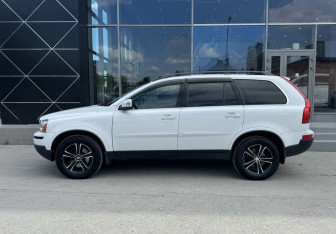 Подержанный автомобиль Volvo XC90 2007 года (8 фото)