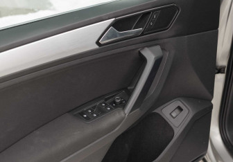 Подержанный автомобиль Volkswagen Tiguan 2017 года (17 фото)