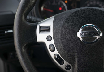 Подержанный автомобиль Nissan X-Trail 2014 года (12 фото)