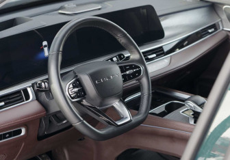 Подержанный автомобиль Chery Tiggo 8 Pro Max 2024 года (11 фото)