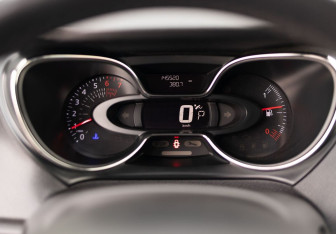 Подержанный автомобиль Renault Kaptur 2017 года (13 фото)