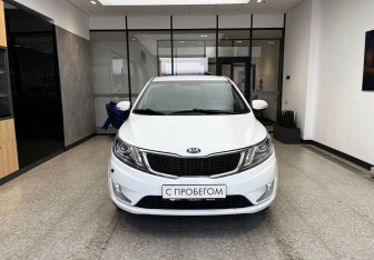 Подержанный автомобиль Kia Rio Sedan 2014 года (2 фото)