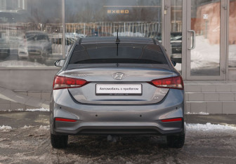 Подержанный автомобиль Hyundai Solaris Sedan 2017 года (6 фото)